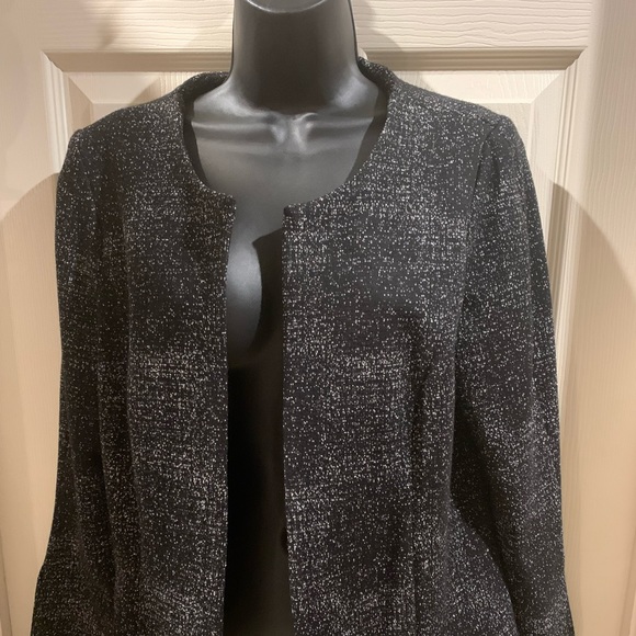 Melanie Lynne - Cute Sparkly Jacket - Picture 1 of 4